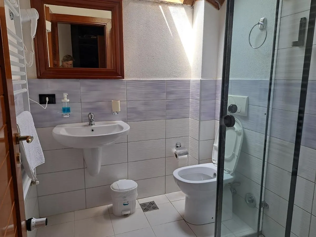Villa Gjecaj Guesthouse And Restaurant Theth 3*,  Albania