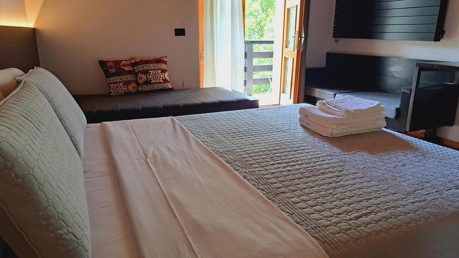*** Bed & Breakfast Villa Gjecaj Guesthouse And Restaurant Theth Albánie