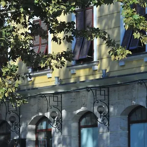Monarc 4* Tirana